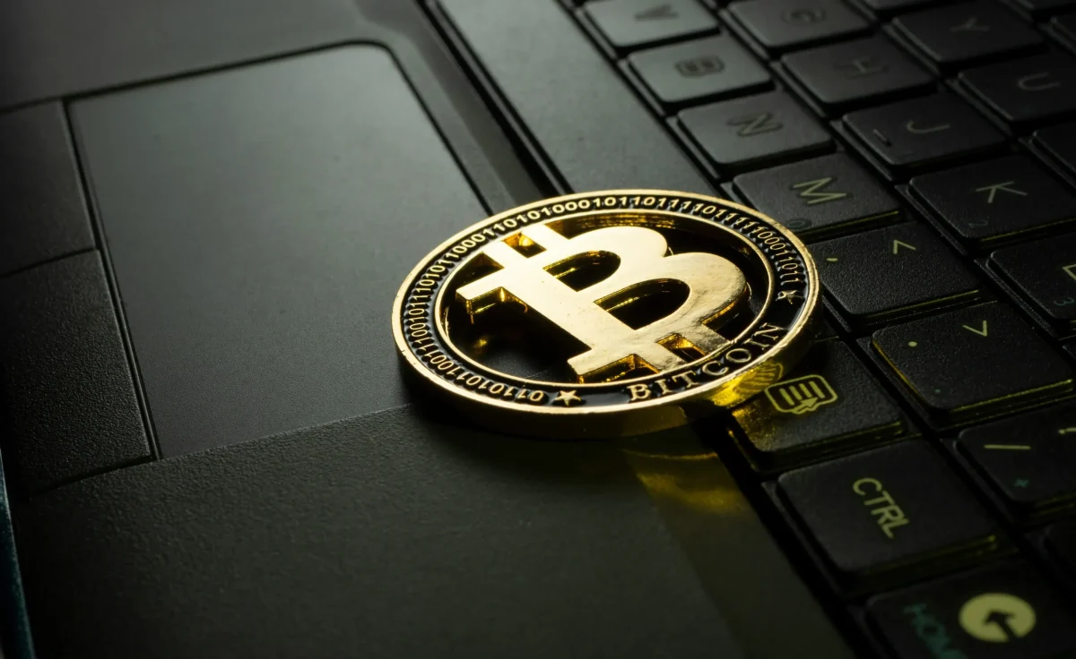 چانگ‌پنگ ژائو,بیت‌کوین,ETF,نظارت,بایننس کوین